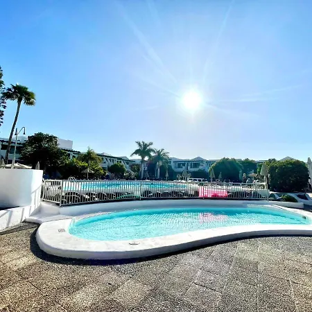 One Bedroom,wifi,kitchen,gym,pool And Amazing View In Playa Chica Puerto del Carmen (Lanzarote)
